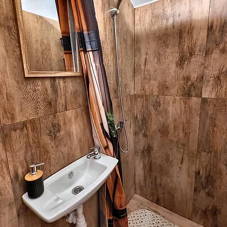 Capsule hotel Podziemne Arkady-nocleg Centrum Blisko Dworca