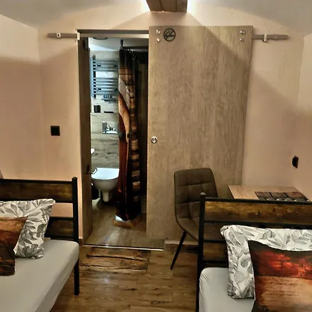 Capsule hotel Podziemne Arkady-nocleg Centrum Blisko Dworca *